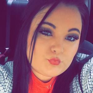 Meet your Posher, Emilee